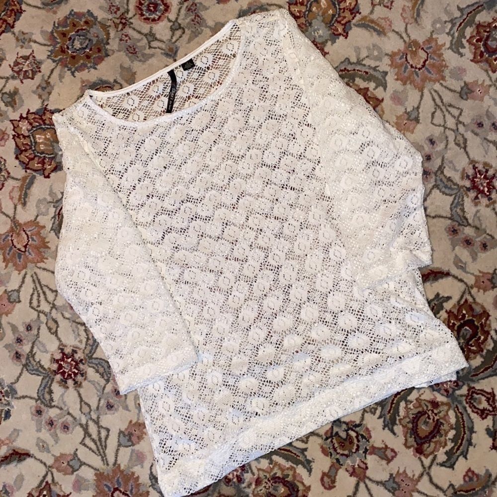 NWOT “Skye’s the limit” Crocheted Top! - Picture 3 of 5